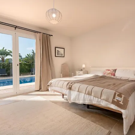 فيلة Superb Private Pool Golf Seaview إِستيبونا