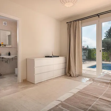 Superb Private Pool Golf Seaview * إِستيبونا